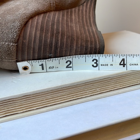 Lucky Wedge Bootie size 7 - Picture 9 of 10